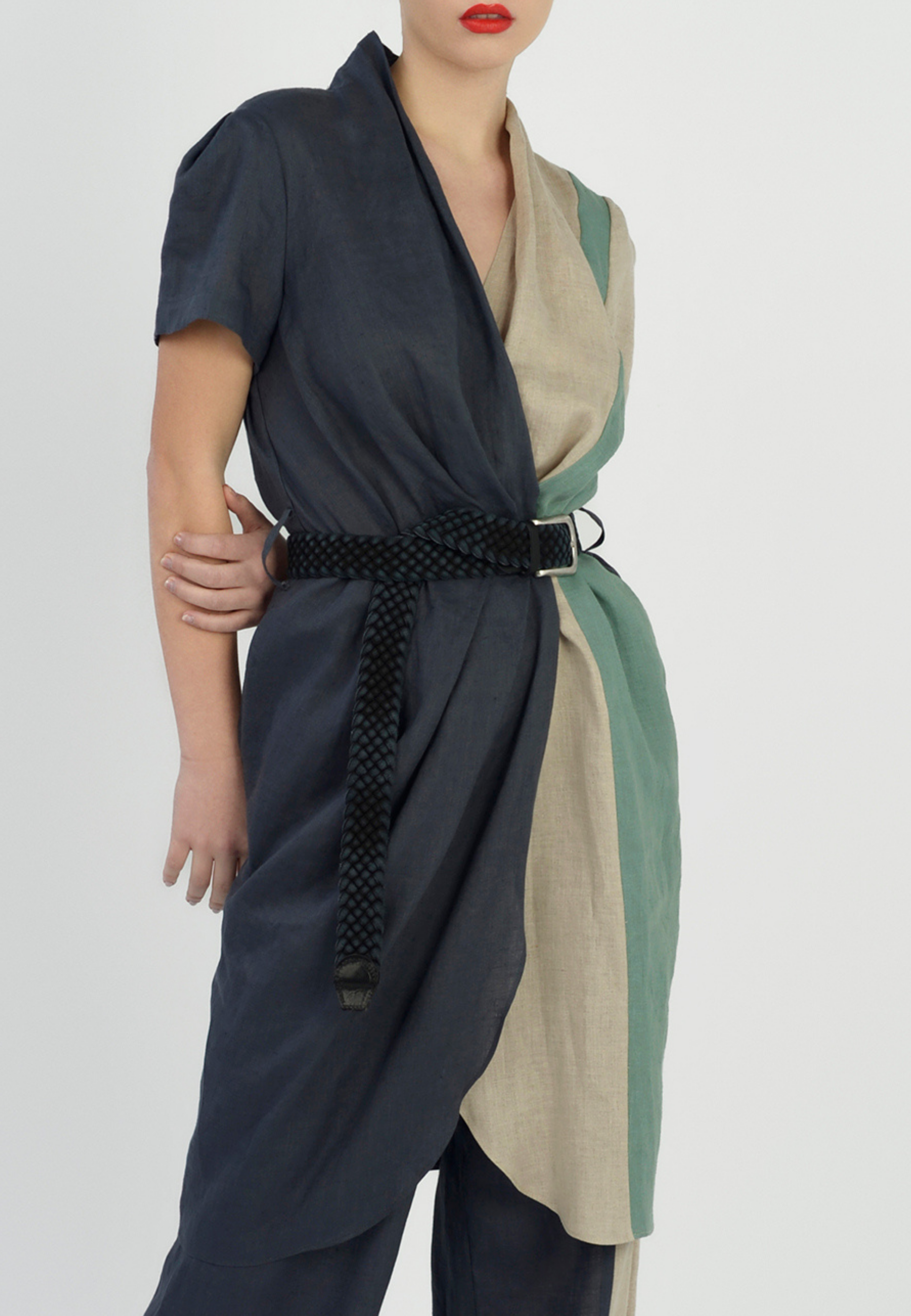 BRAIDED ROPE BELT IN BLACK COLOUR