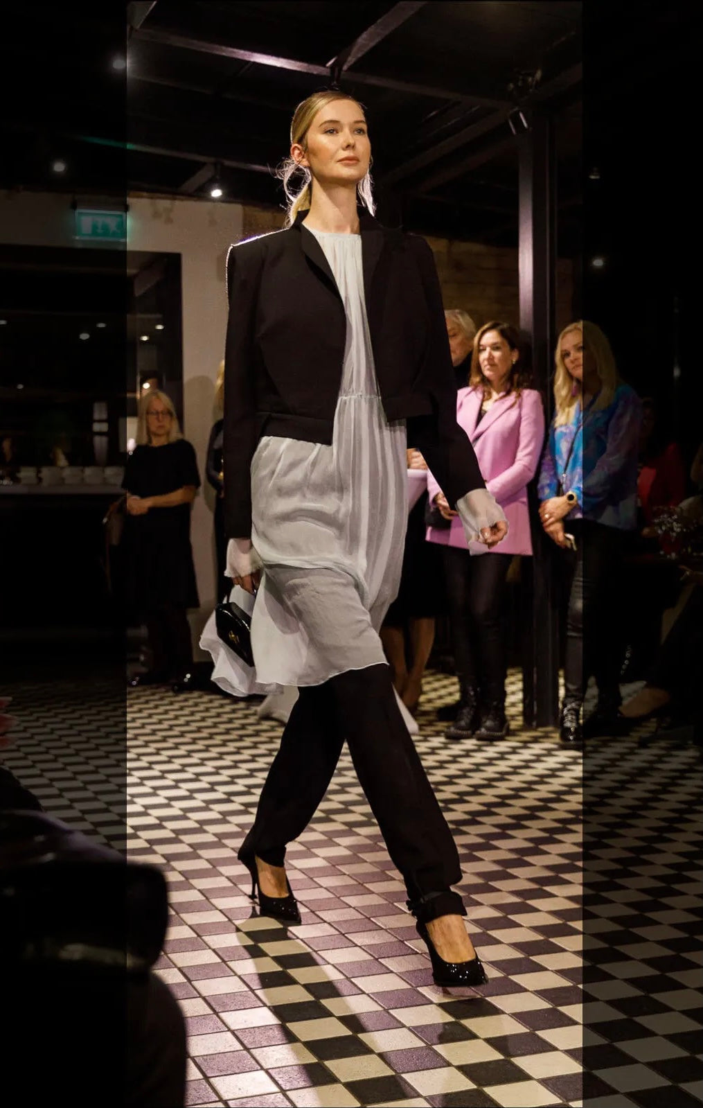 WOOL TROUSERS STRAIGHT IN BLACK AW22
