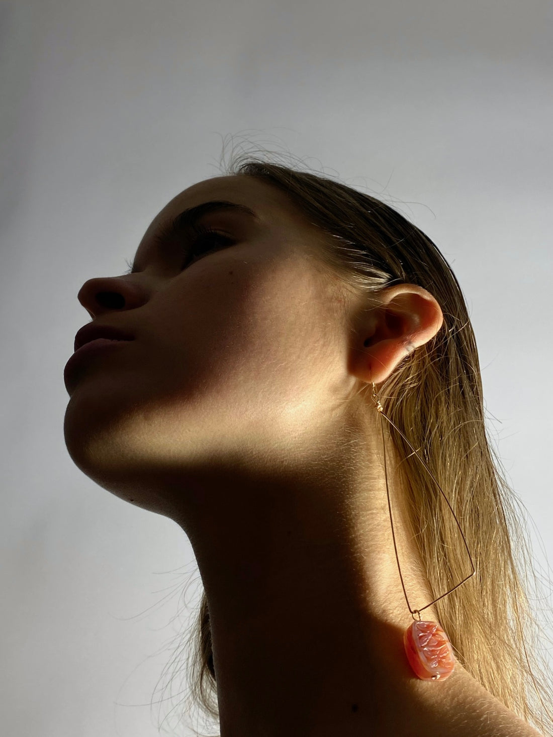 GOLD FILLED 14K CARNELIAN STONE MONO EARRING