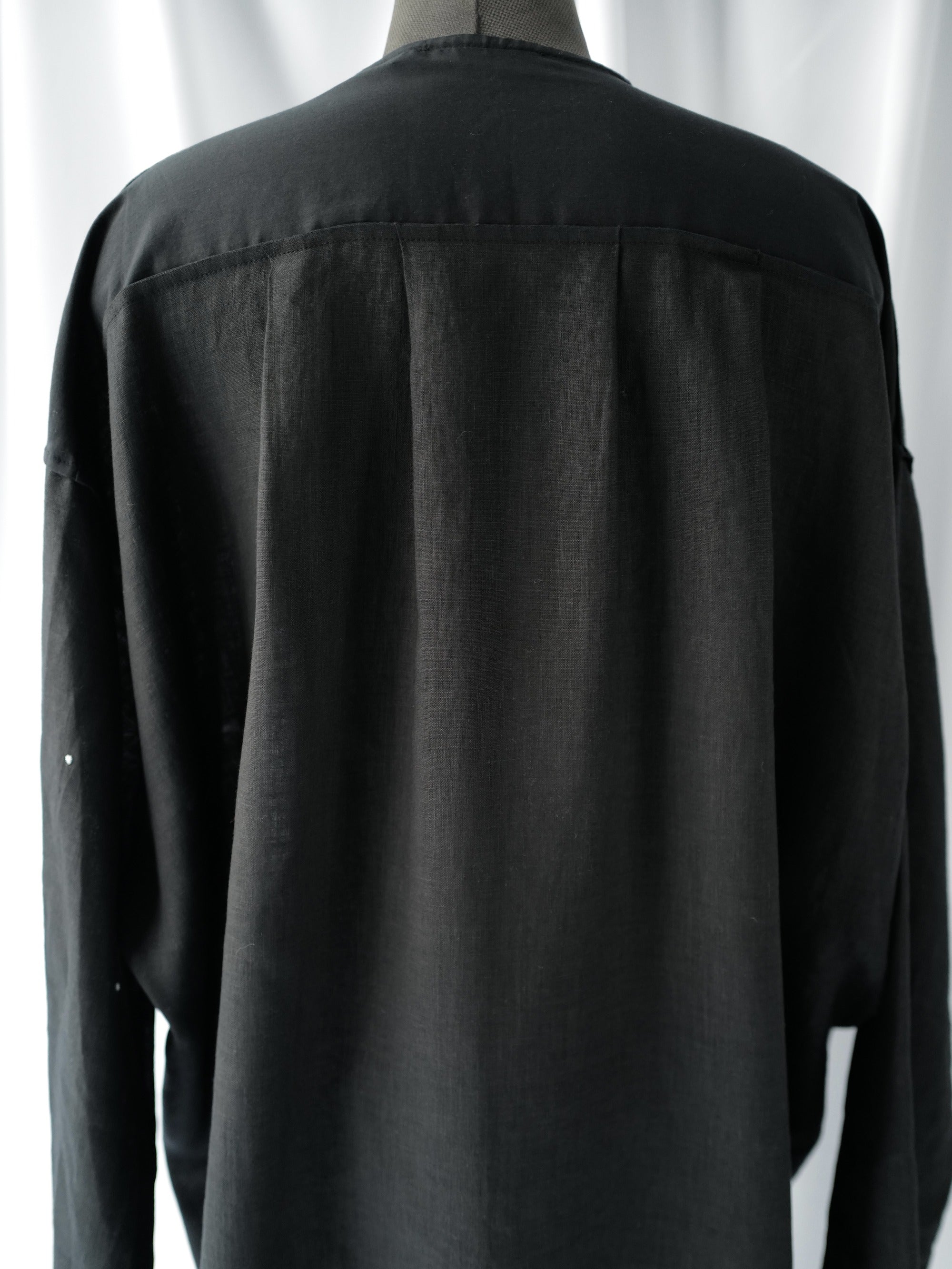 Soft Light Linen Shirt THE DOTS BLACK