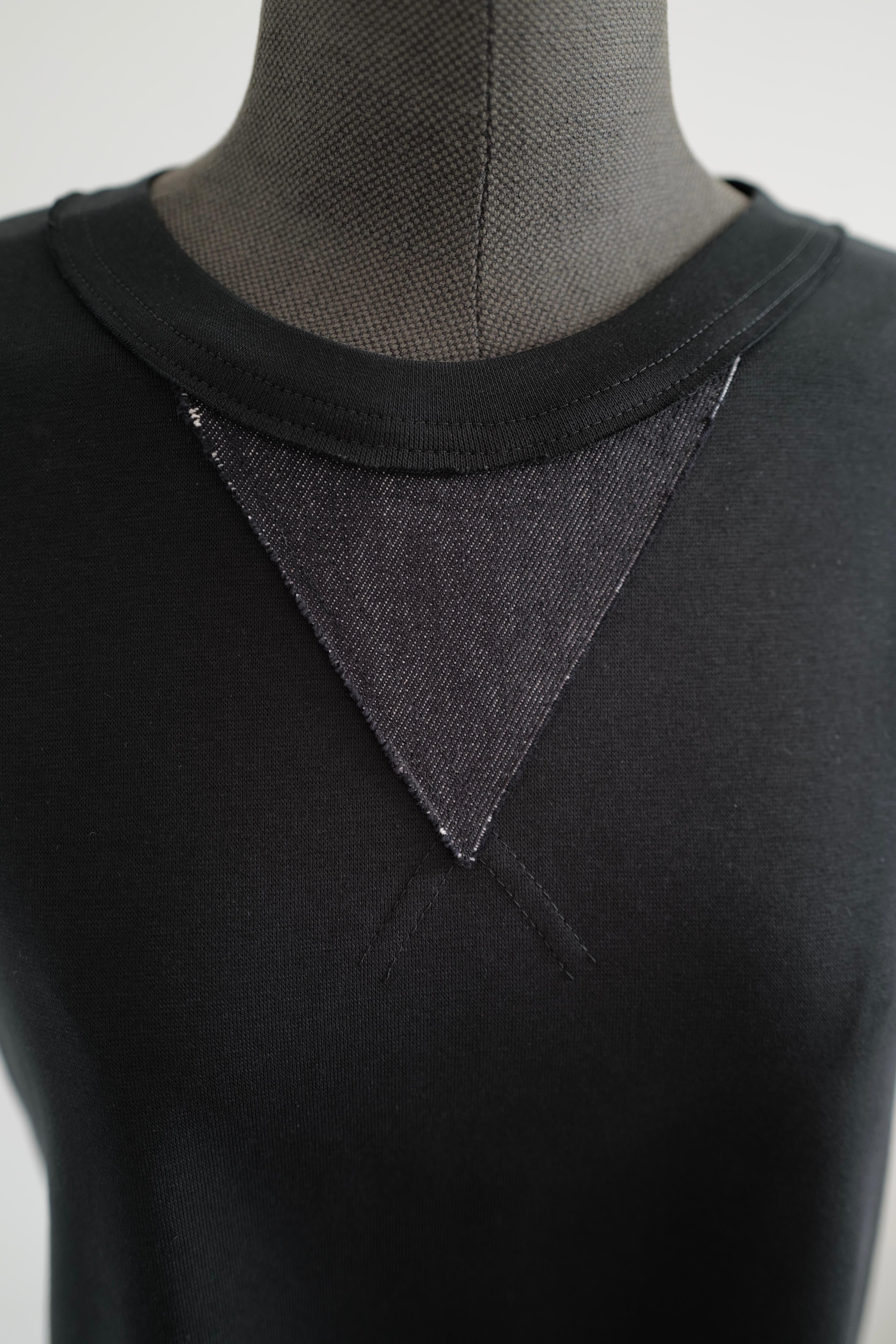 Organic Cotton Tank top SS26 TRIANGLE Relaxed silhouette