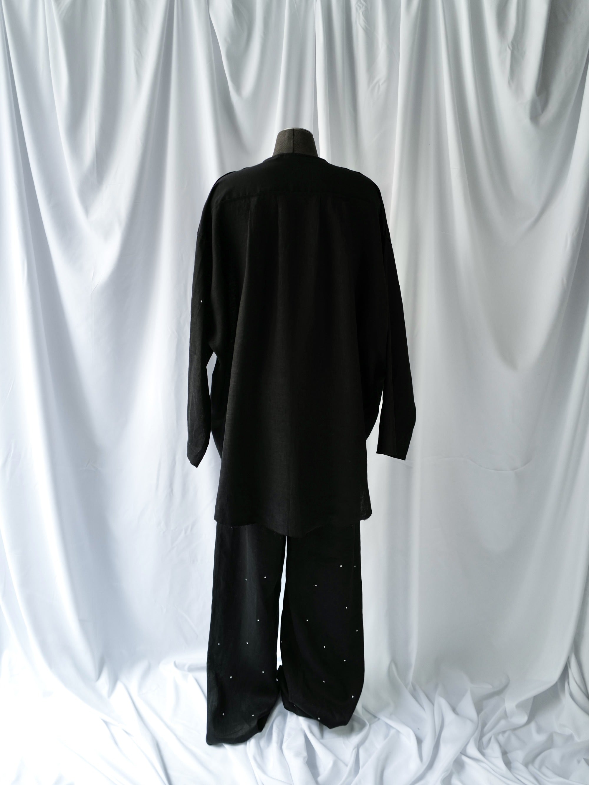 Soft Light Linen Shirt THE DOTS BLACK
