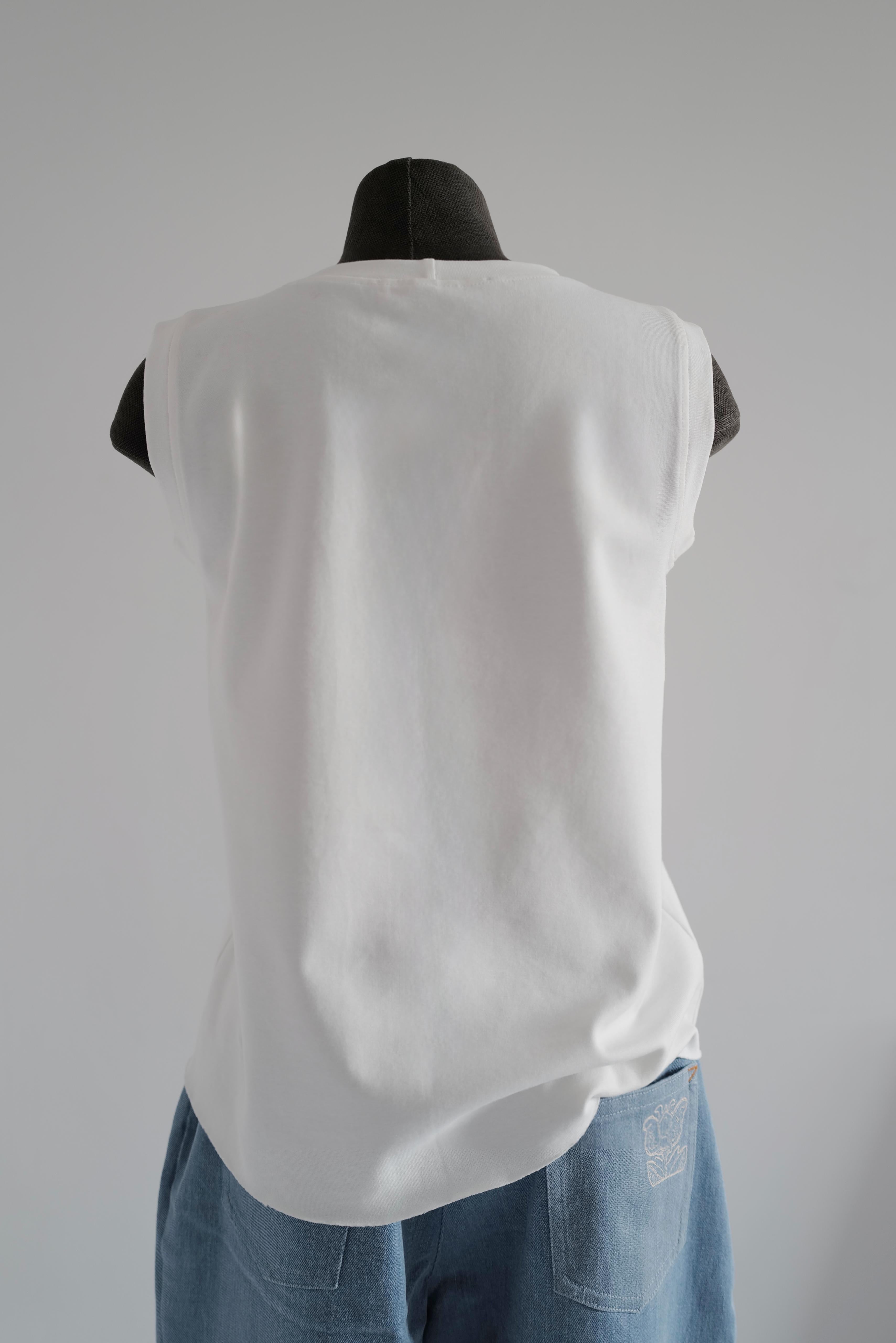 Organic Cotton Tank top SS26 TRIANGLE Relaxed silhouette