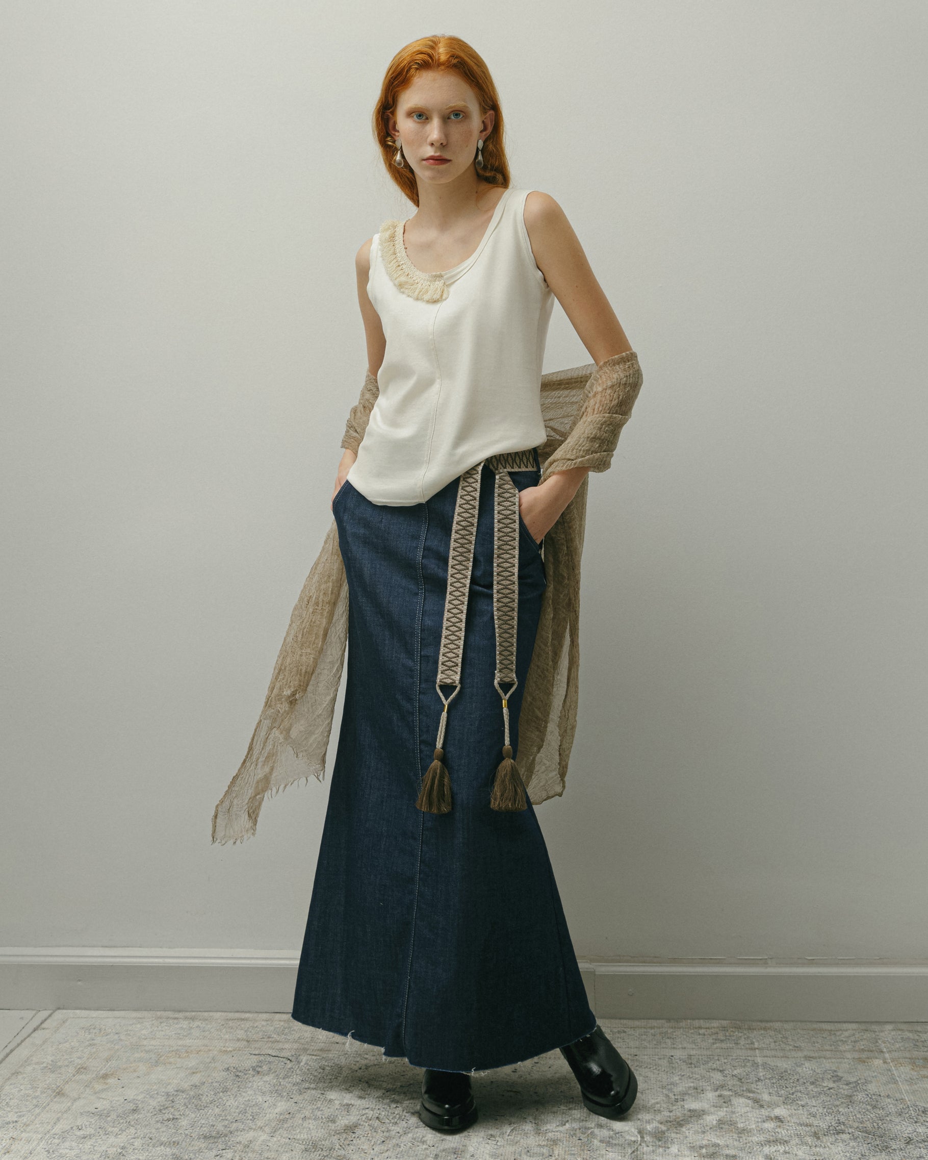 WHITE TANK TOP WITH FRINGE DETAIL AW23/24