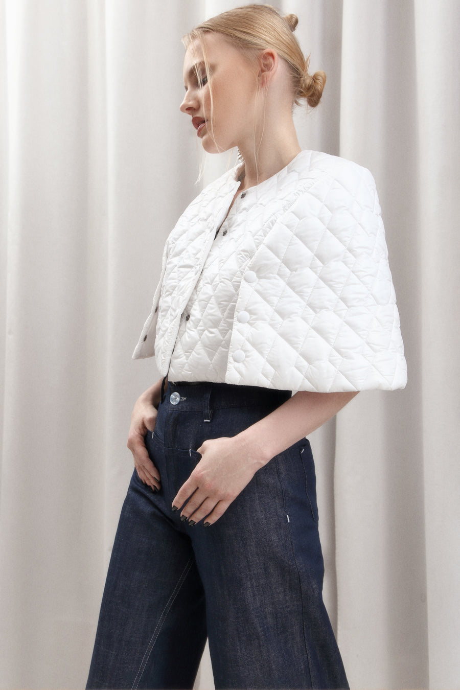 QUILTED SHOULDER CAPE SS/23