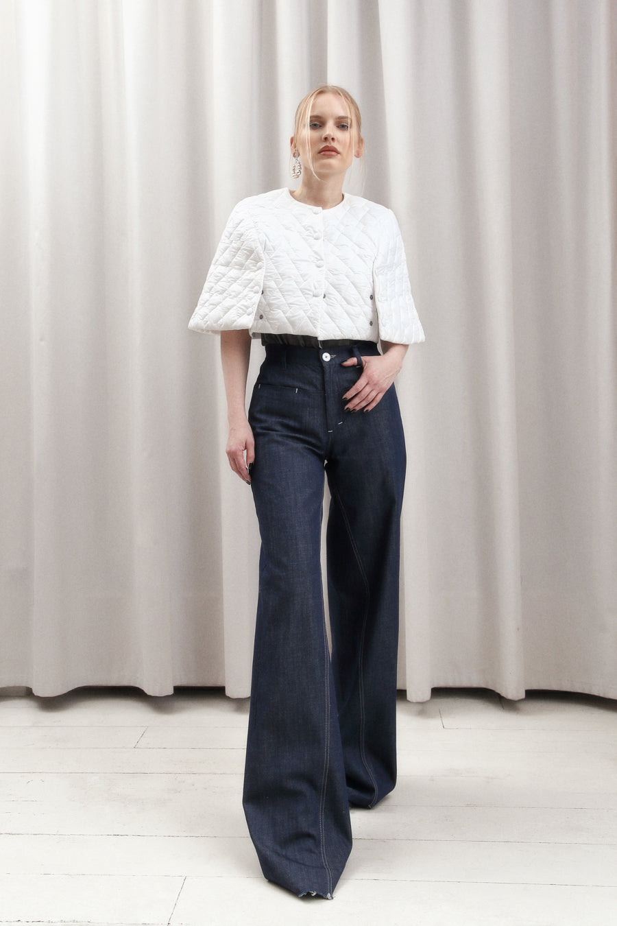QUILTED SHOULDER CAPE SS/23