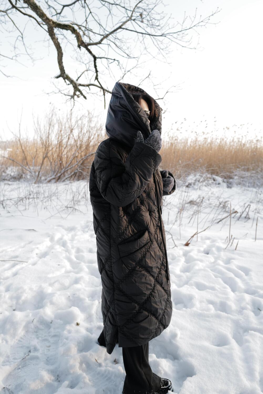 Reversible Long Padded Coat YUKI With Hooded Collar Pre-Fall 26