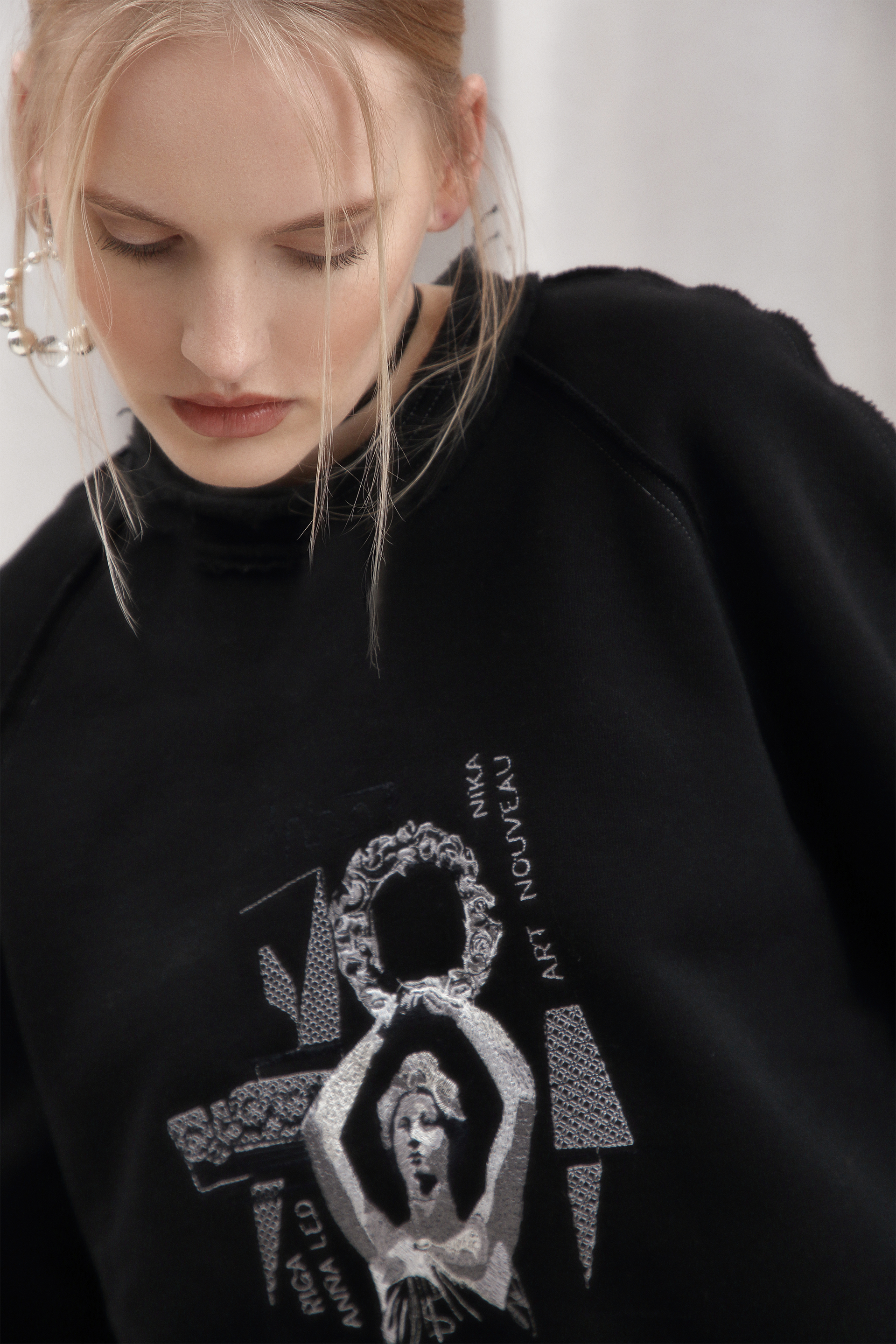 Embroidered Organic Cotton Sweatshirt NIKA