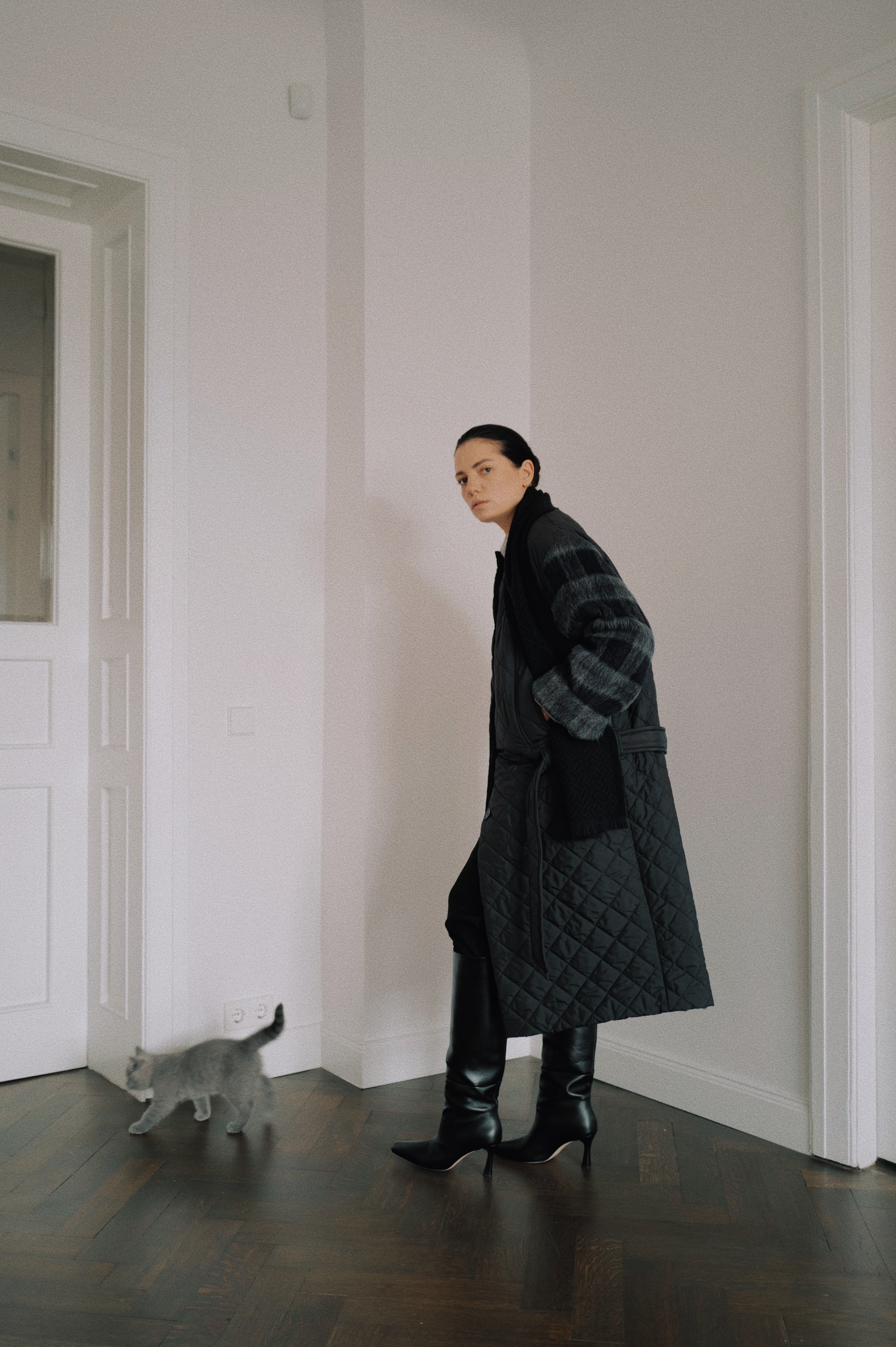 Quilted Coat With a Belt and Lama Wool Sleeves