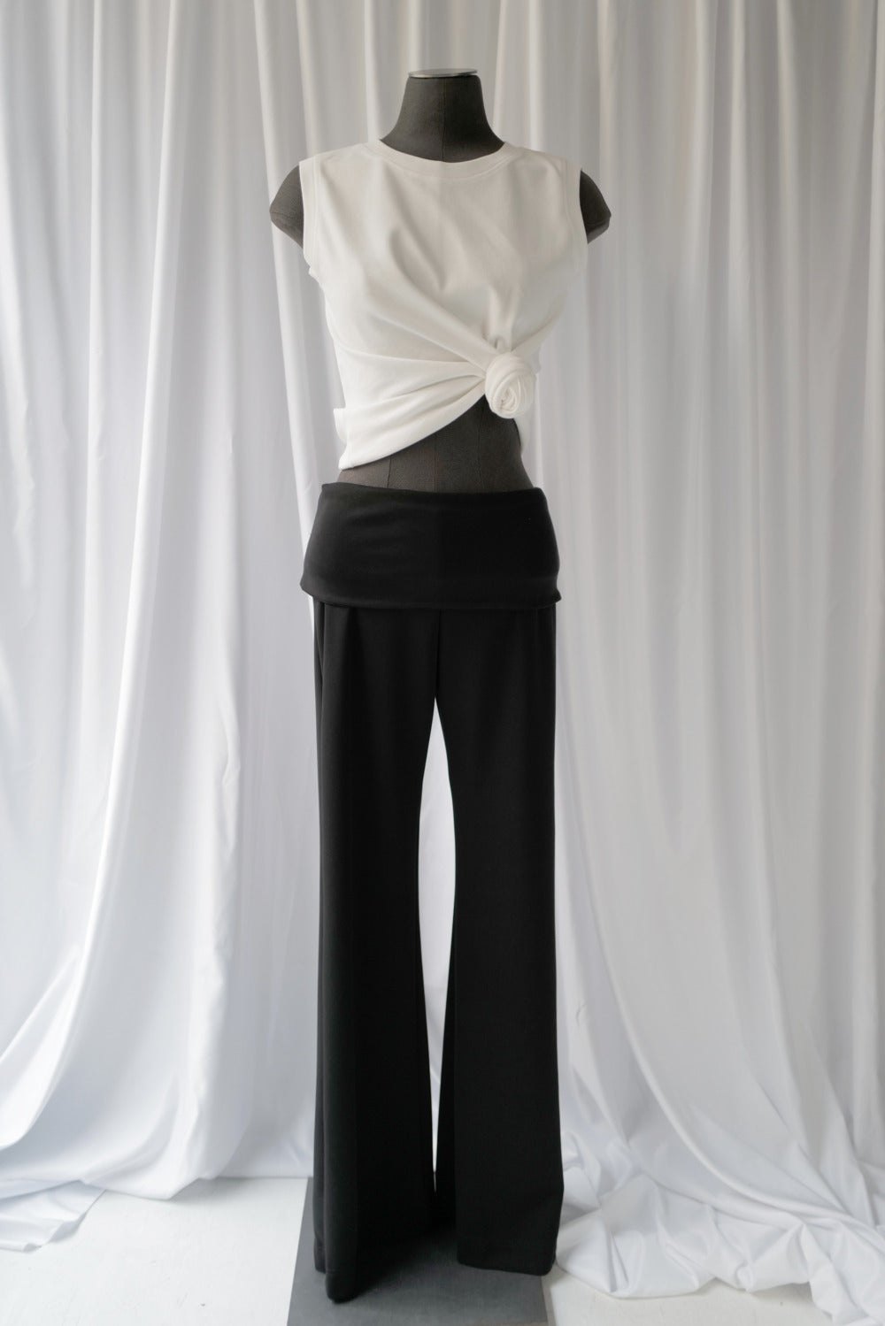 Knit trousers with legging fit AW25