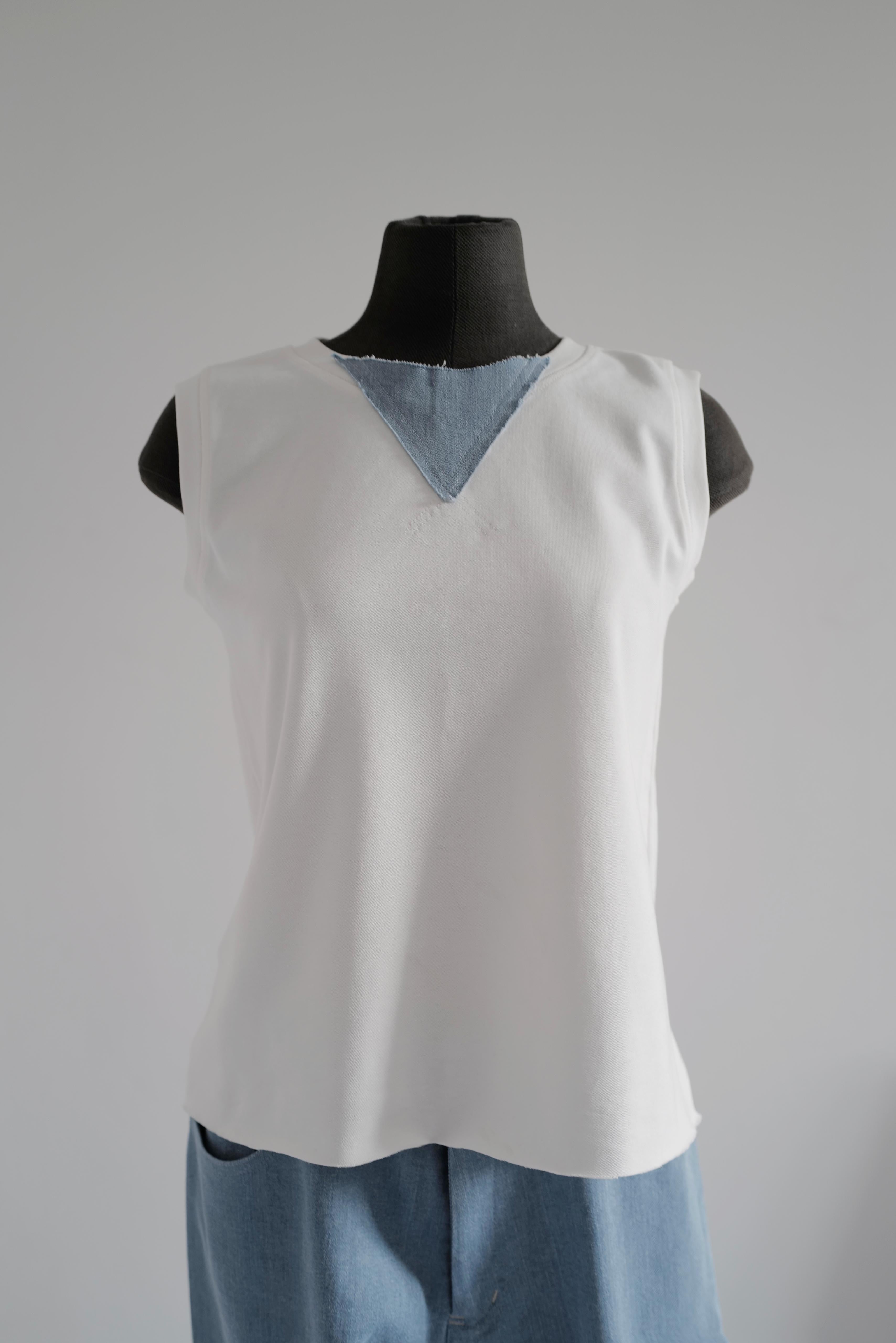 Organic Cotton Tank top SS26 TRIANGLE Relaxed silhouette
