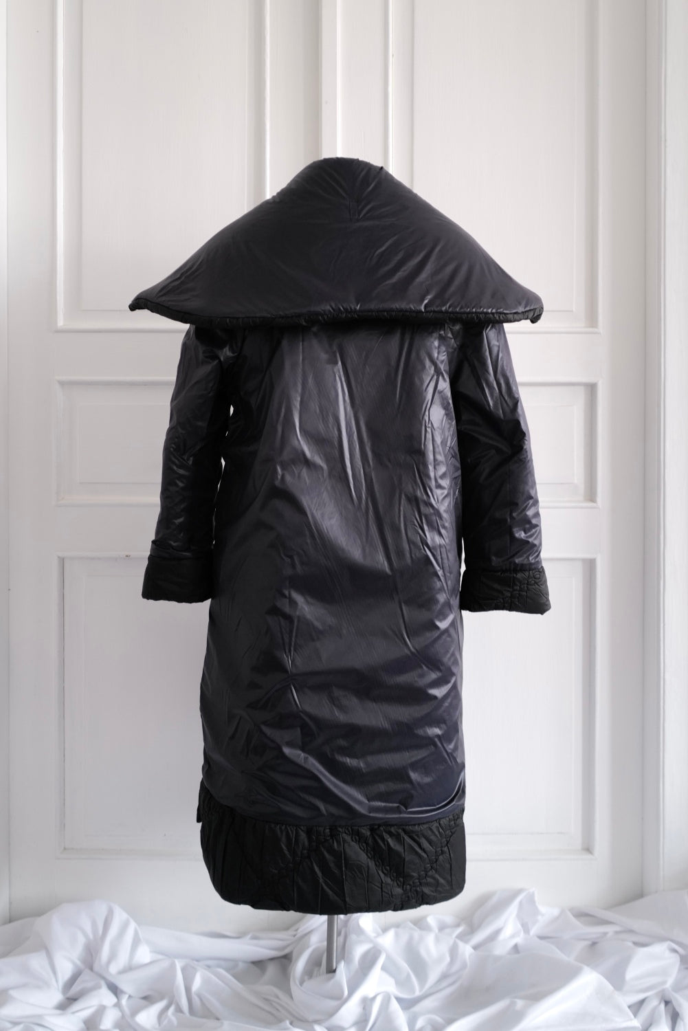 Reversible Long Padded Coat YUKI  With Hooded Collar  Pre-Fall  26