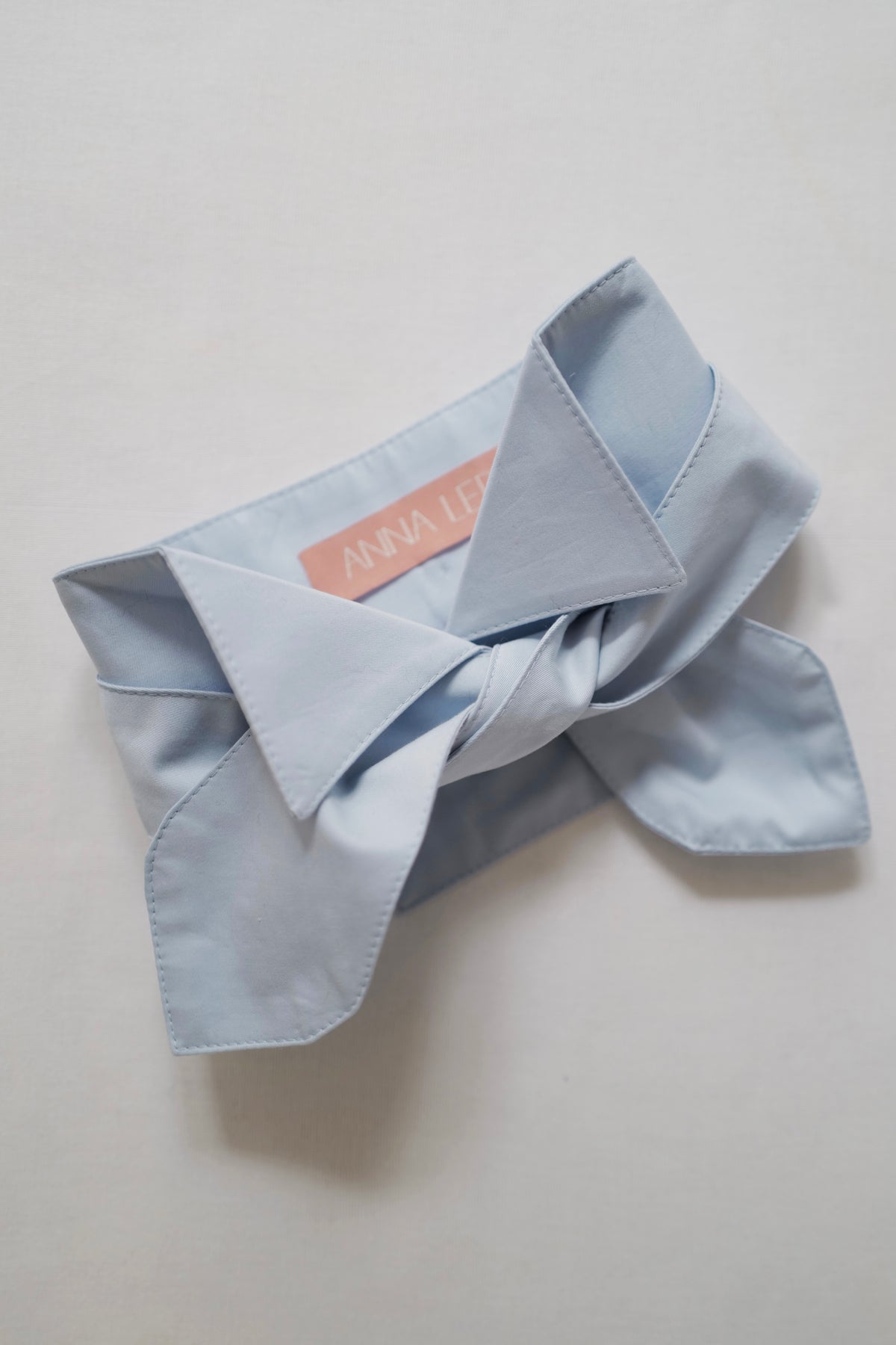 Victorian-Style Collar With a Tie FW26/27