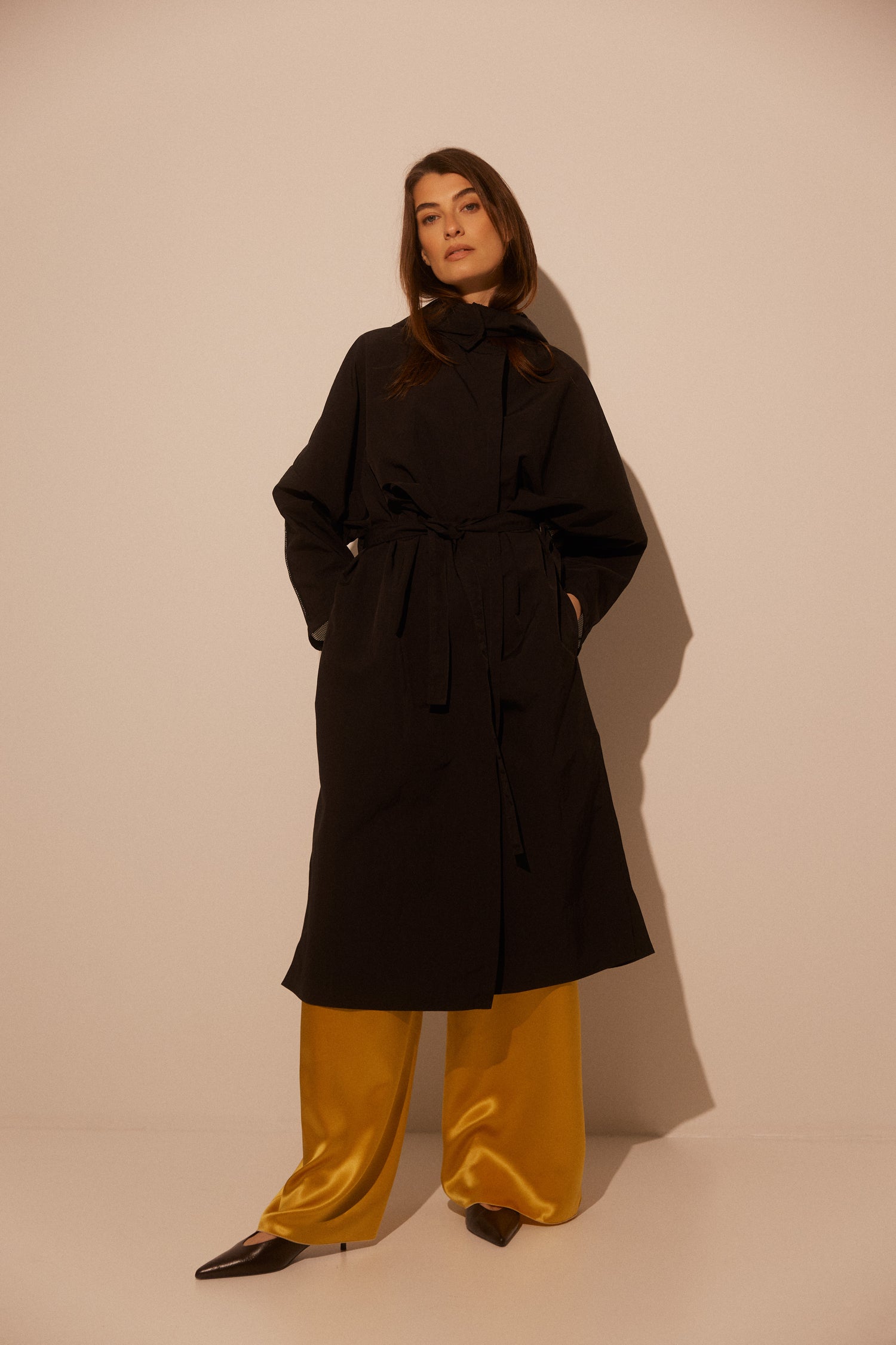 Waterproof sporty trench with detachable hood SS26