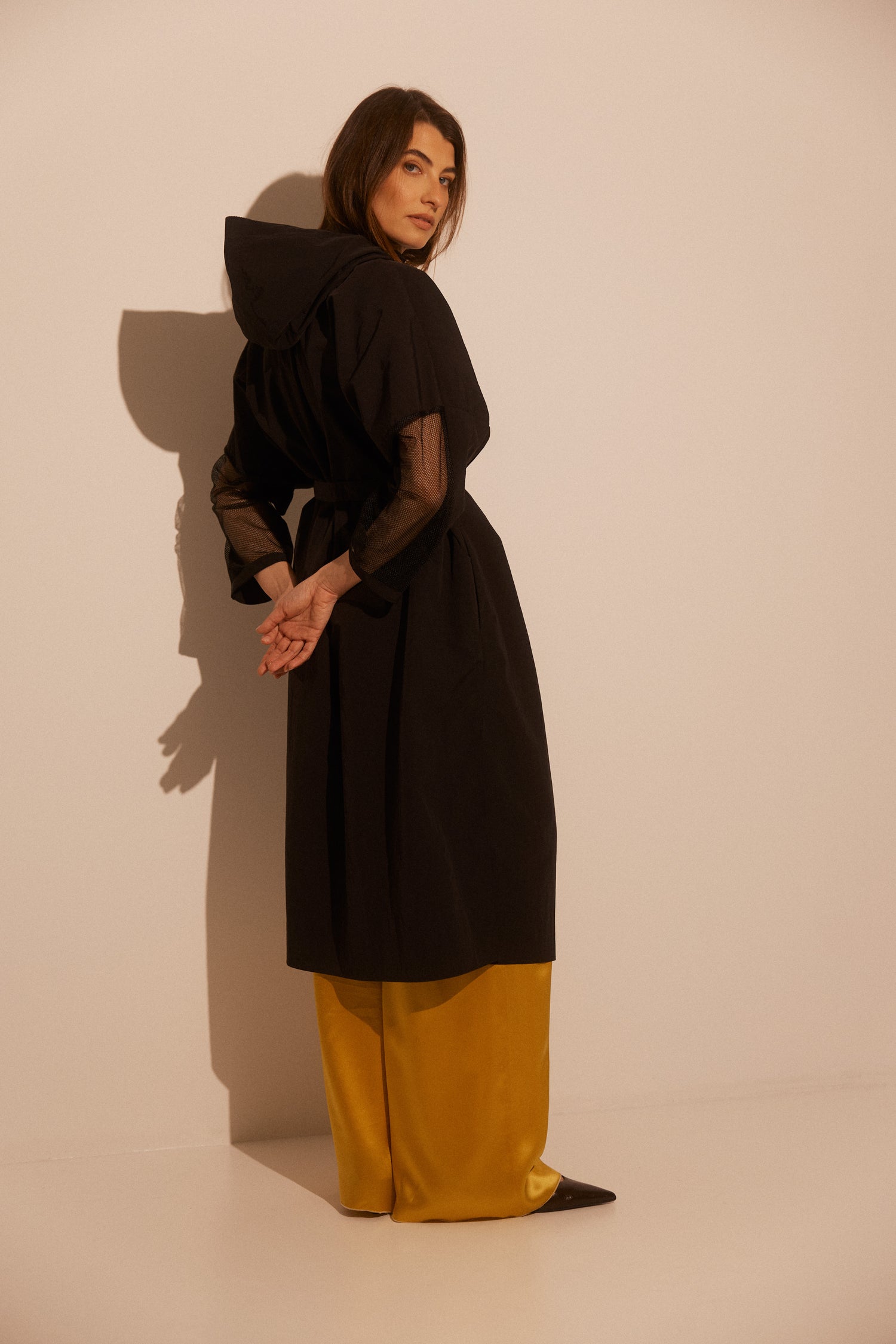 Waterproof sporty trench with detachable hood SS26