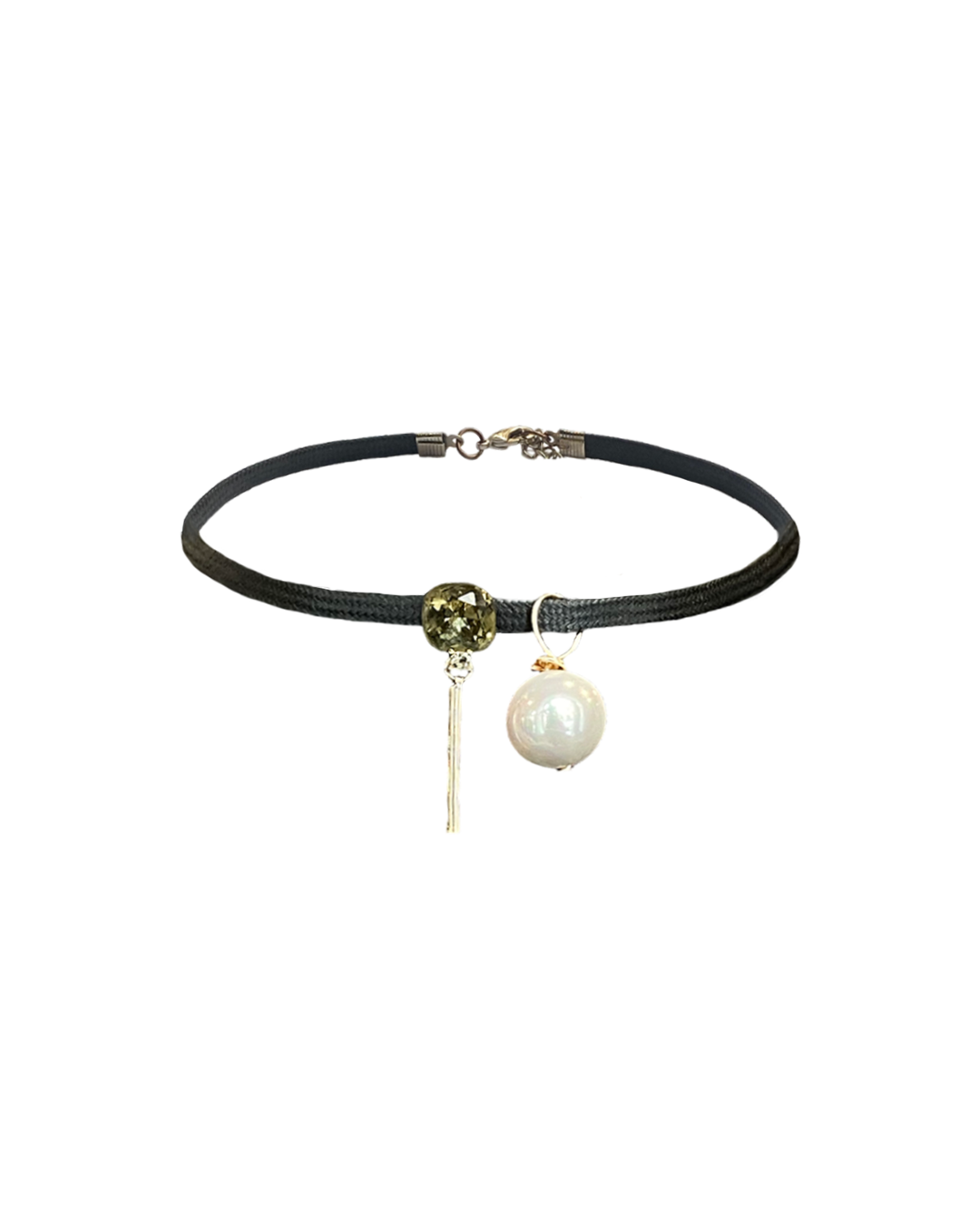 THIN ECO LEATHER CHOKER WITH CRYSTAL STONE AND PEARLS DETAIL - SOLD OUT