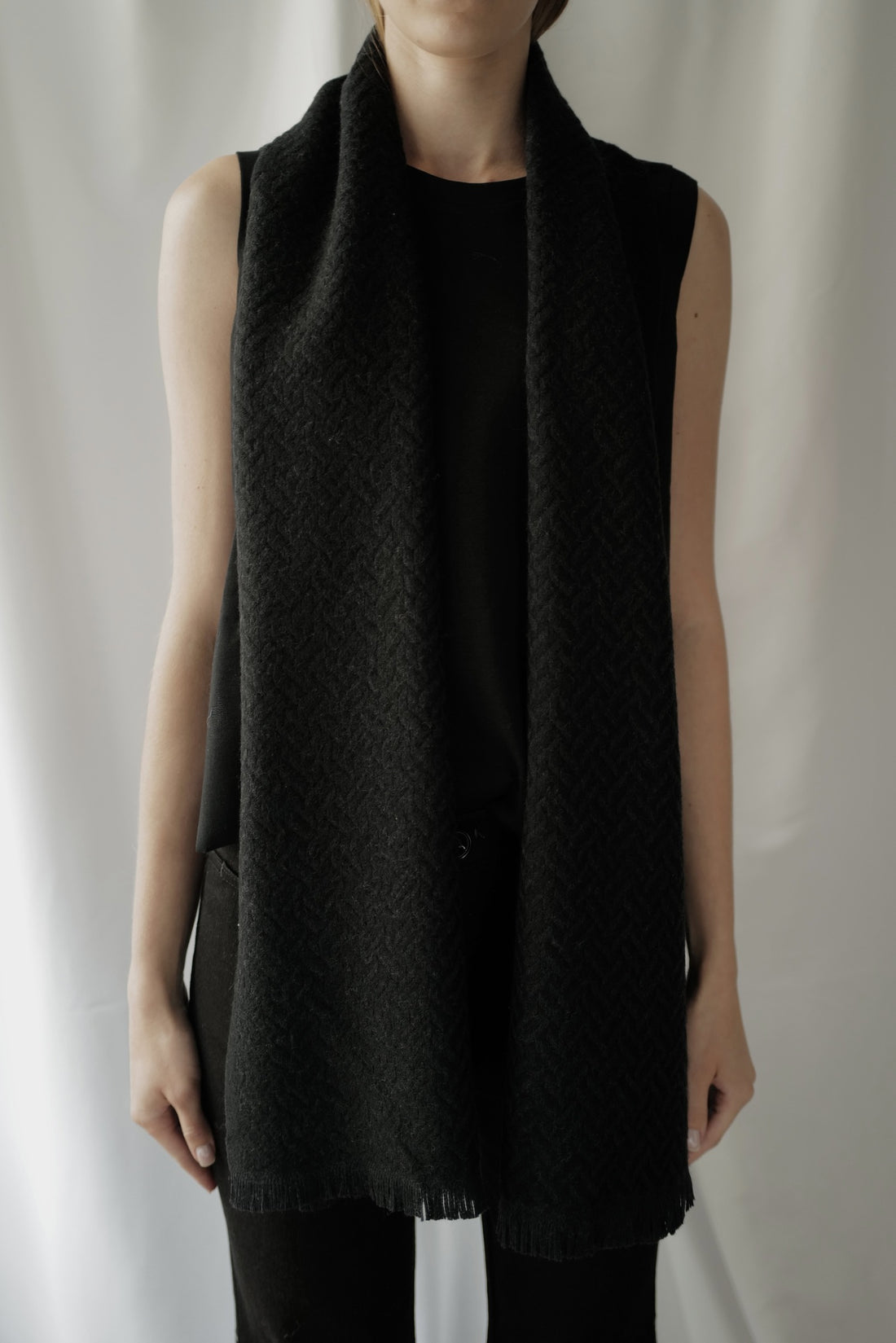 Jacquard Lama Scarf