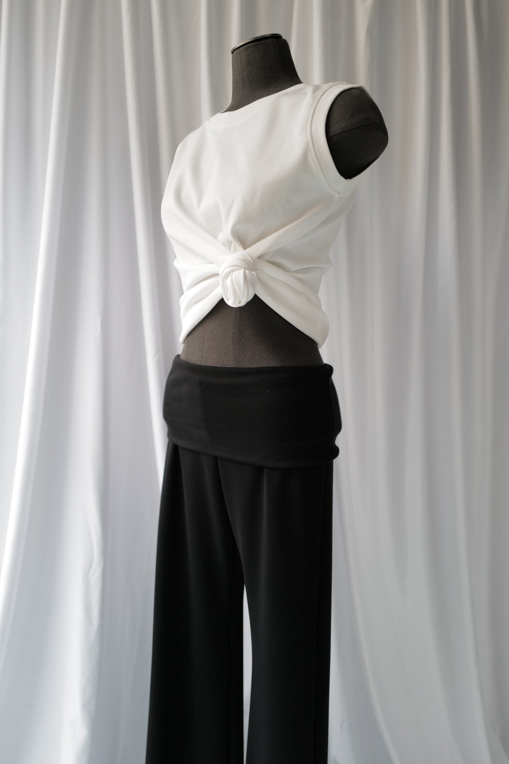 Knit trousers with legging fit AW25